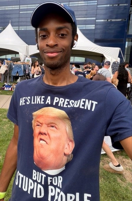Lucas Sanders Trump Hes Like A President But For Stupid People Shirt