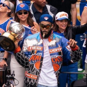 x4D69Fas Karl Anthony Towns NY Knicks Champions Finals Parade Jacket 2 New folder 1