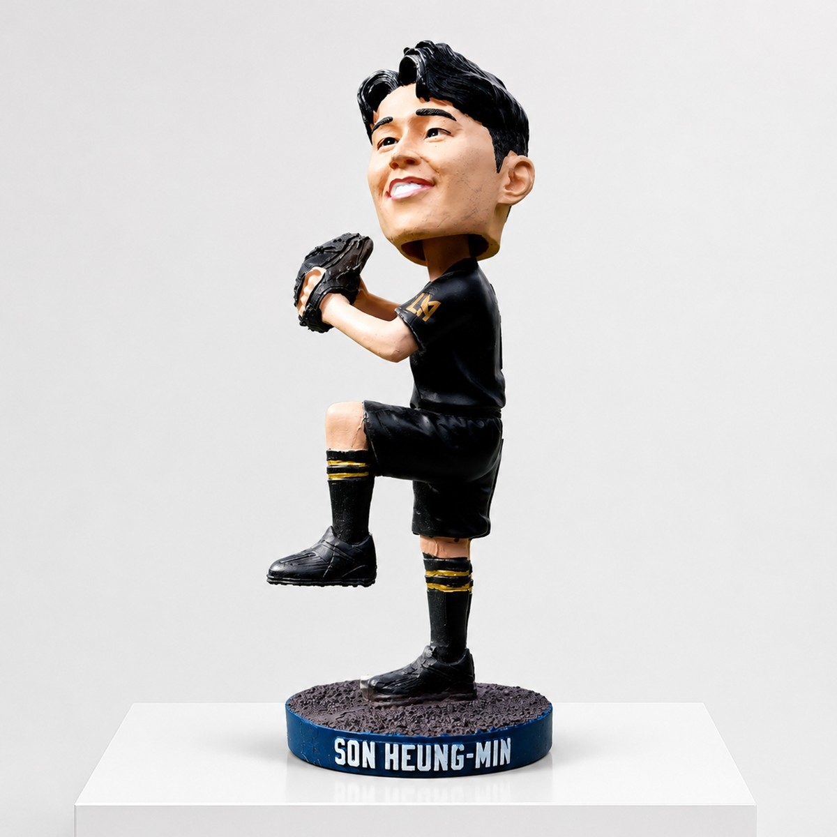 2026 Dodgers Son Heung Min Bobblehead Giveaway 4 2026 Dodgers Son Heung Min Bobblehead Giveaway 1 New folder 1