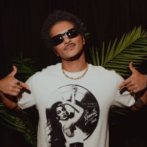 CLqGpv1f 2026 Bruno Mars Victoria Monet Shirt New folder 1