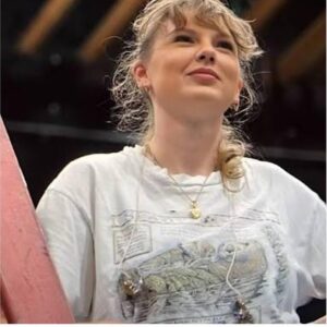 WPXltoqX 2026 Taylor Swift Sea Otter Monterey Bay Aquarium Shirt 2 1