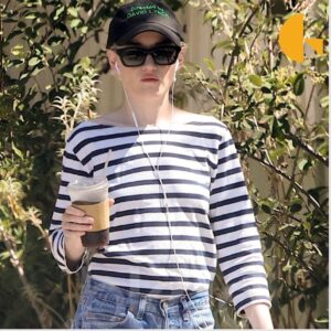 koXmb6iT Julia Garner Directed By David Lynch Hat 1 1
