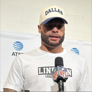 SkgAC3EZ Dak Prescott Dalla8 Hat 1 1